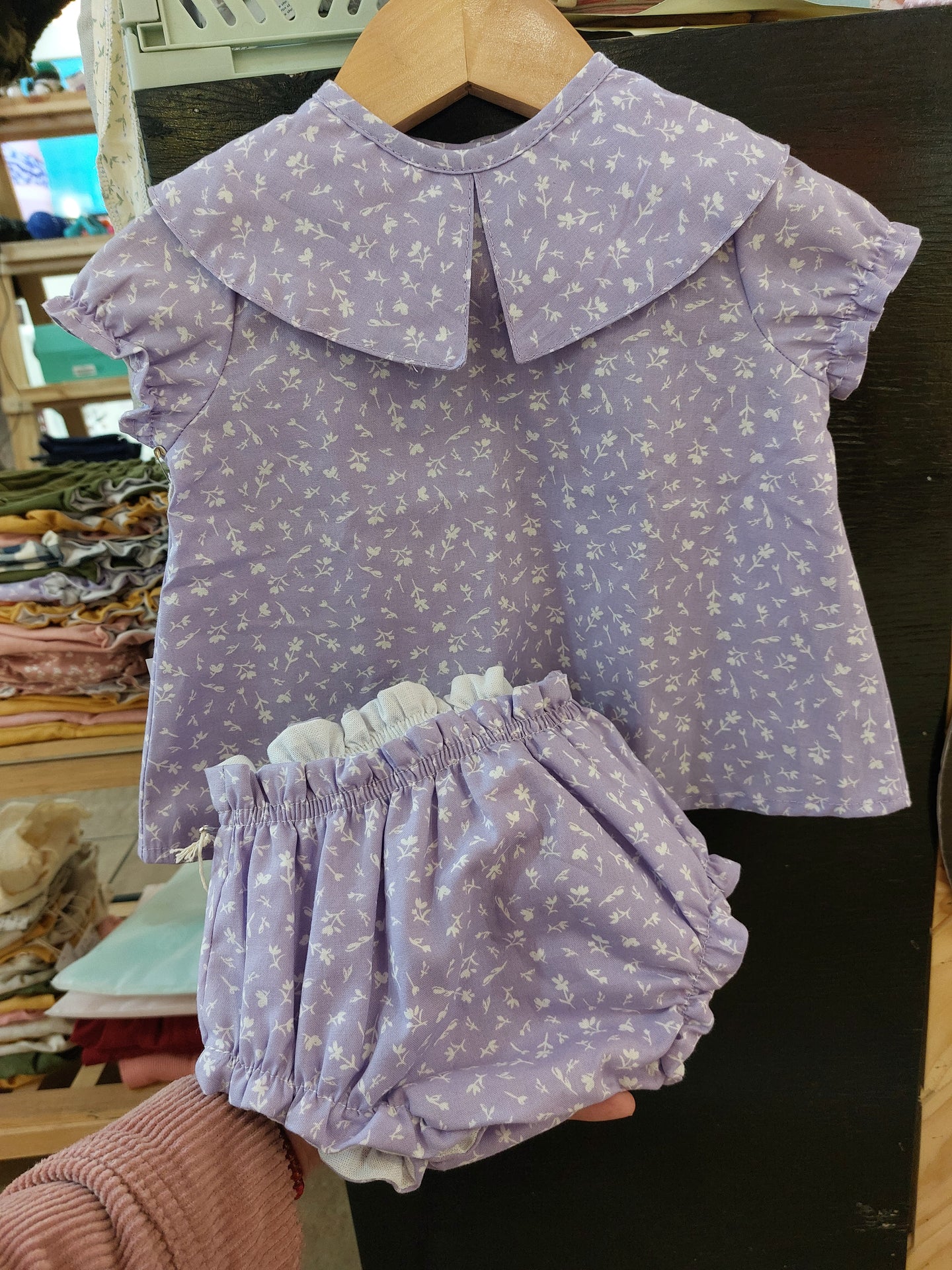 Blusa manga corta floreado lila - Lina Sustentable, ropa Niño Chile, ropa de niño en oferta