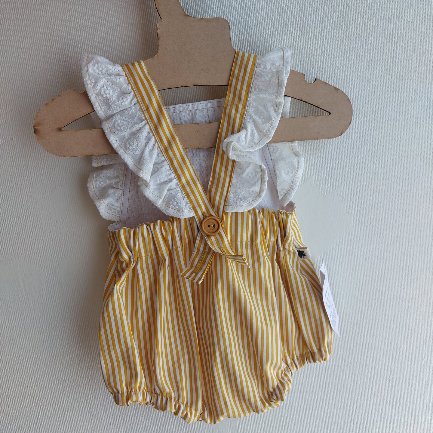 Ranita con volante bicolor lino aldogón broderie bolillo - Lina Sustentable, ropa Niño Chile, ropa de niño en oferta