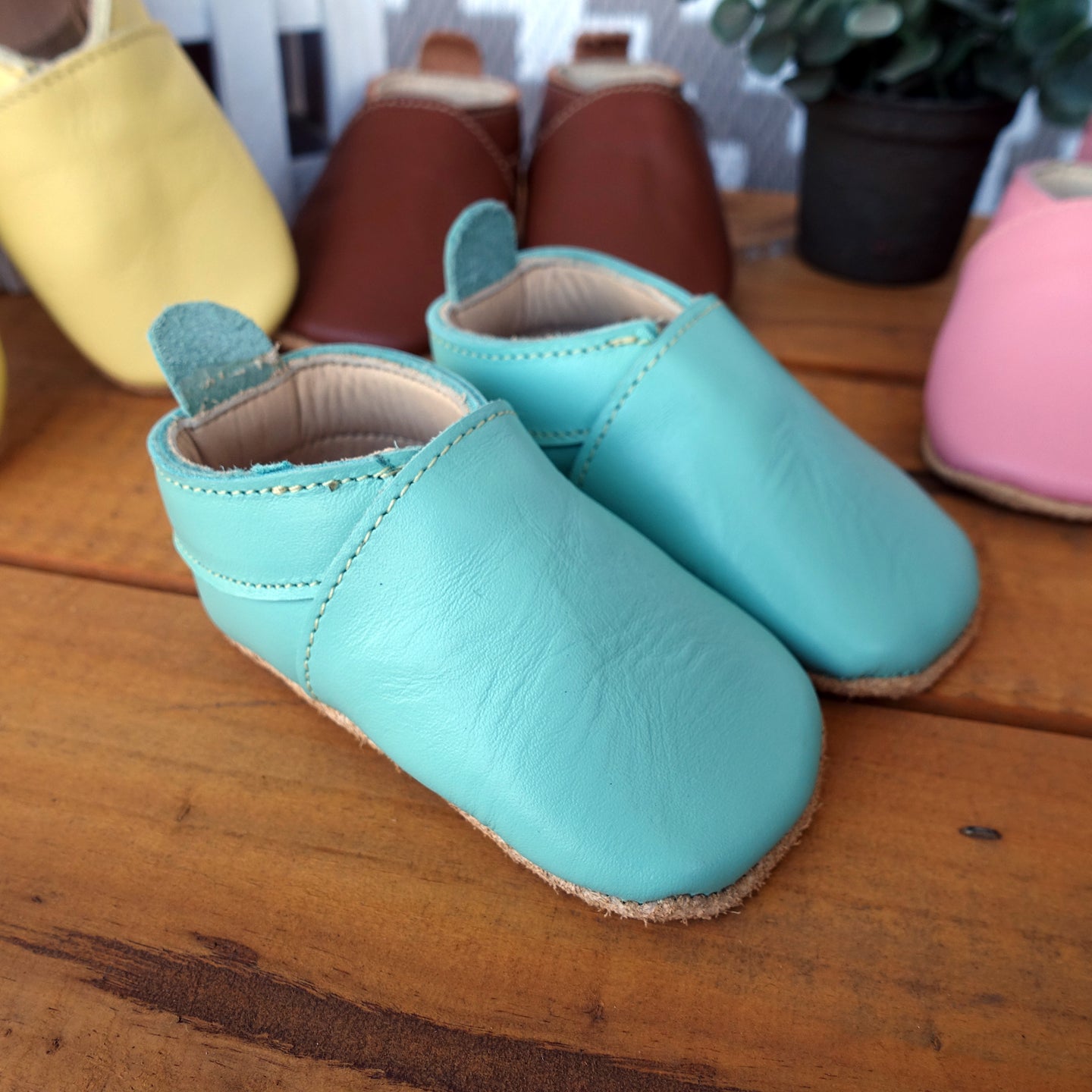 Zapato gateador antideslizante cuero - Lina Sustentable, ropa Niño Chile, ropa de niño en oferta