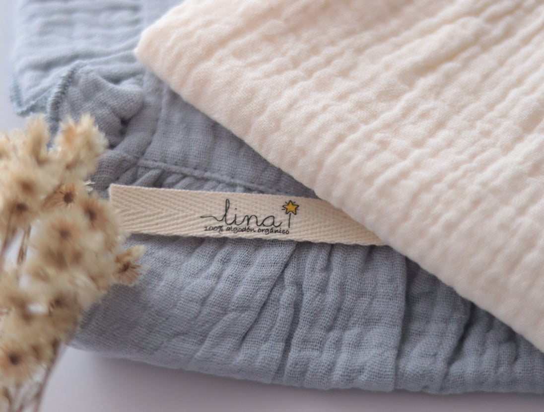 Vestido bolillo muselina orgánica - Lina Sustentable, ropa Niño Chile, ropa de niño en oferta