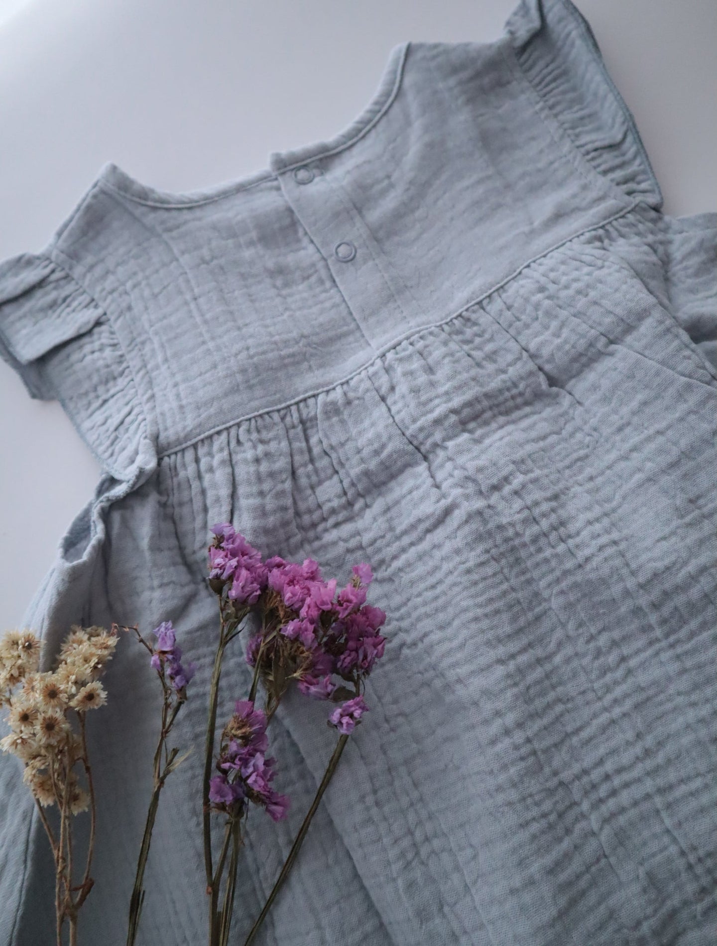 Vestido bolillo muselina orgánica - Lina Sustentable, ropa Niño Chile, ropa de niño en oferta