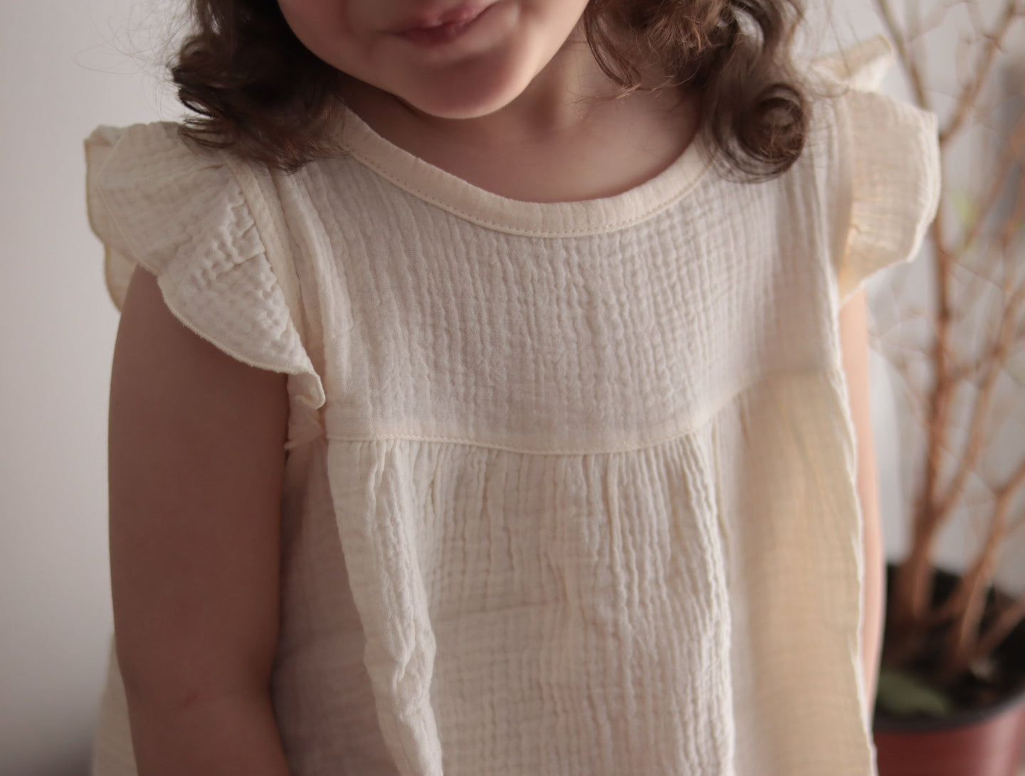 Vestido bolillo muselina orgánica - Lina Sustentable, ropa Niño Chile, ropa de niño en oferta