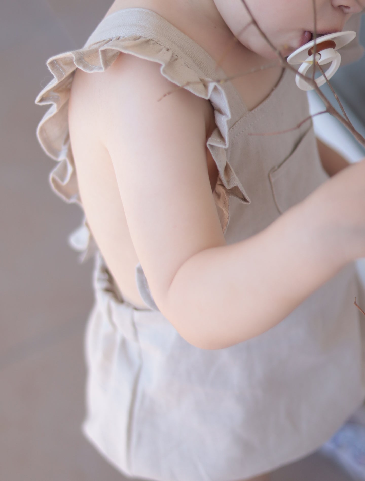Ranita con volante lino - Lina Sustentable, ropa Niño Chile, ropa de niño en oferta