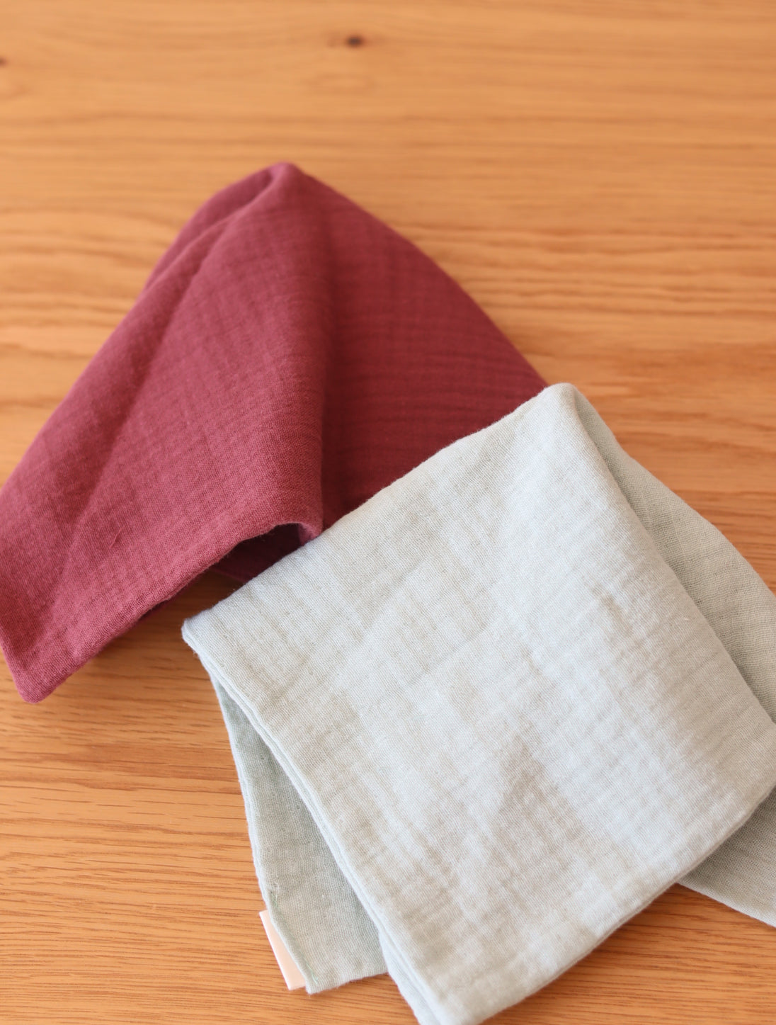 Tuto chico muselina orgánica 25x25cm - Lina Sustentable, ropa Niño Chile, ropa de niño en oferta